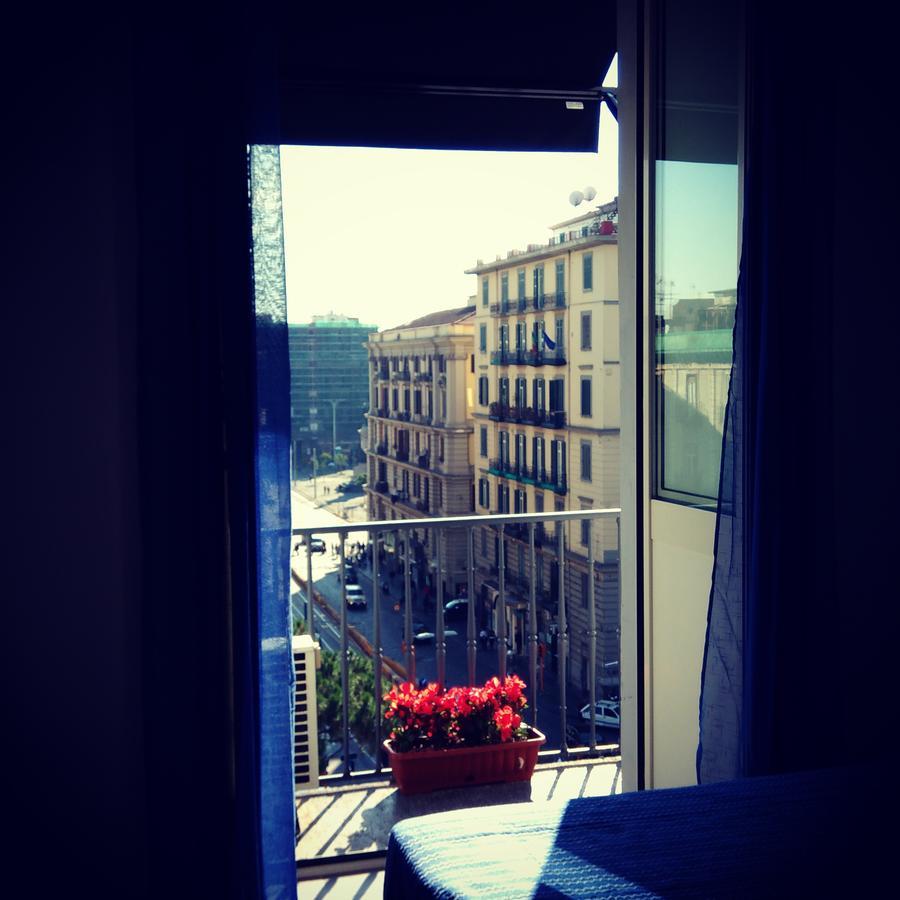 Couette-café Culture Naples